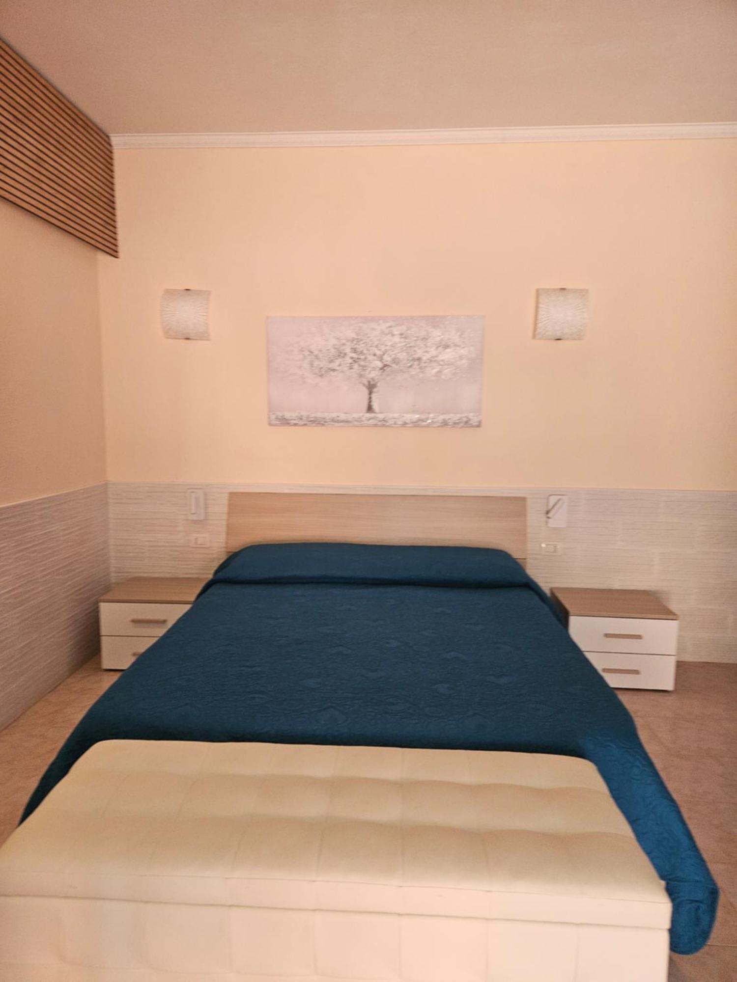 La Rosa Dei Venti B&B Chia Bagian luar foto